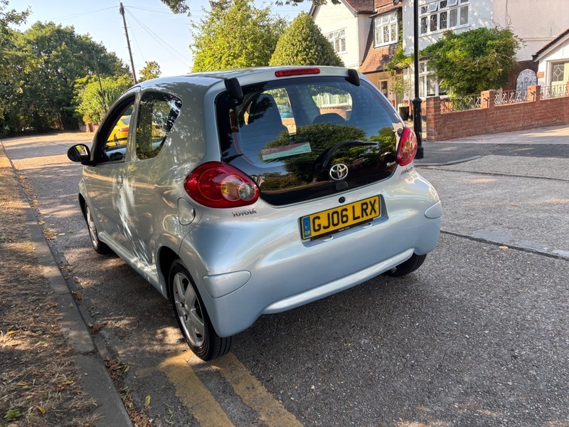 Toyota Aygo 1.0 Vvt-i Black Euro 4 Black #9