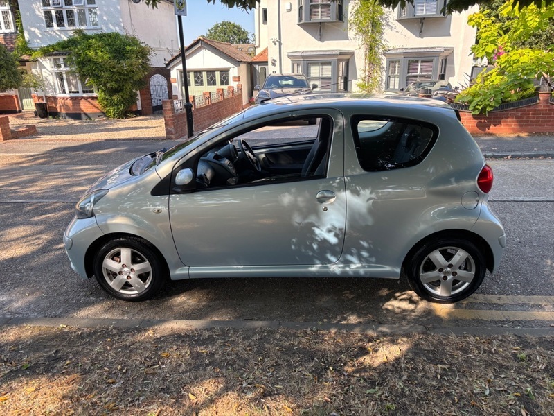 Toyota Aygo 1.0 Vvt-i Black Euro 4 Black #7