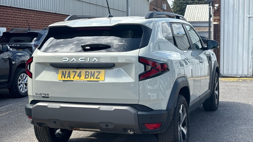 Dacia Duster Dacia Duster 1.6 Hybrid 140 Journey Brown #3