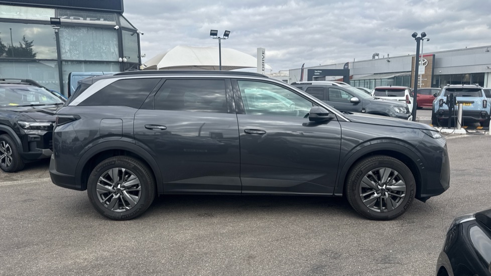 Peugeot 5008 Peugeot 5008 Estate 1.2 Hybrid 145 Allure E-ds Grey #2