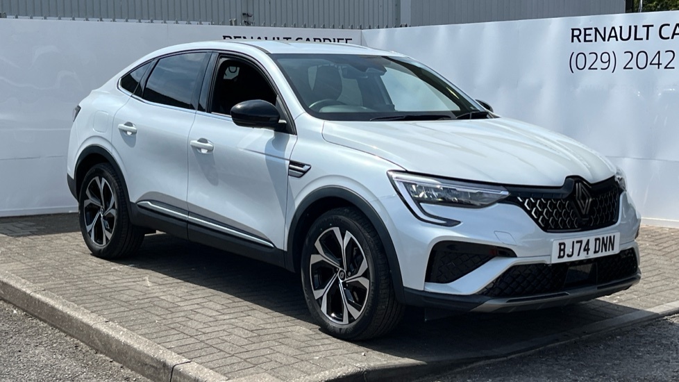 Renault Arkana Renault Arkana 1.6 E-tech Fhev 145 Techno White