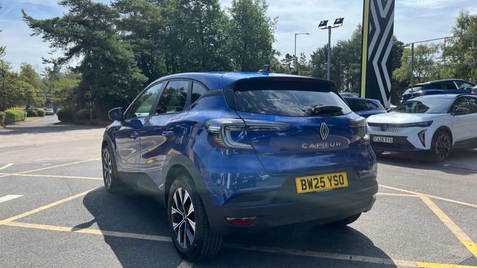 Renault Captur Captur 1.6 E-tech Full Hybrid 145 Evolution Au Blue #3