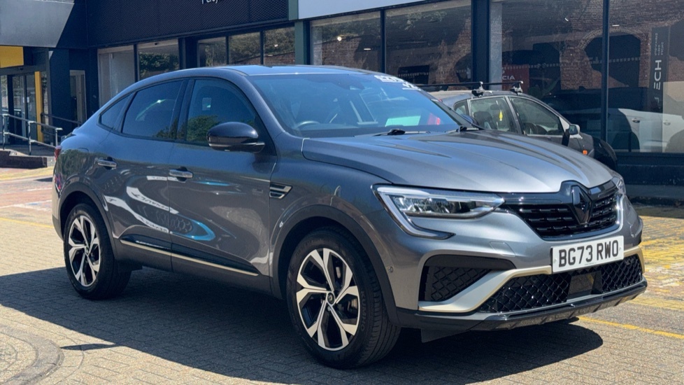 Renault Arkana Renault Arkana 1.6 E-tech Hybrid 145 Engineered Bo Grey