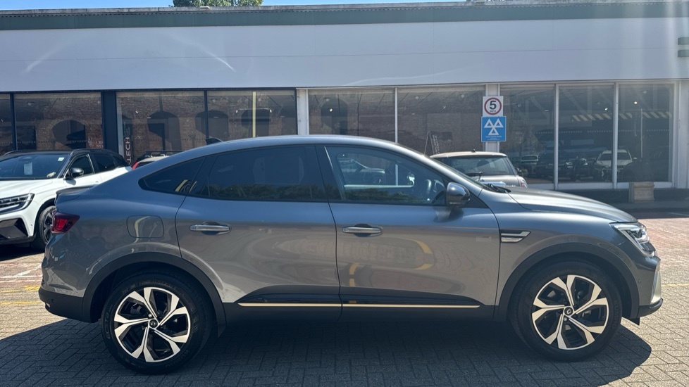 Renault Arkana Renault Arkana 1.6 E-tech Hybrid 145 Engineered Bo Grey #2