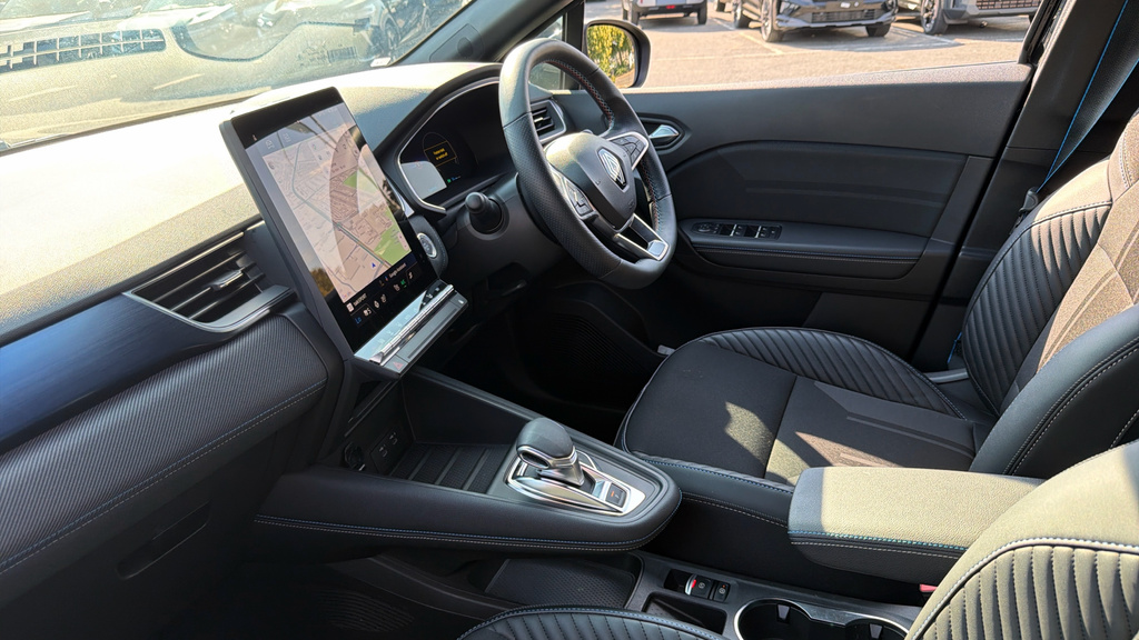 Renault Captur Captur 1.6 E-tech Full Hybrid 145 Esprit Alpine Black #6