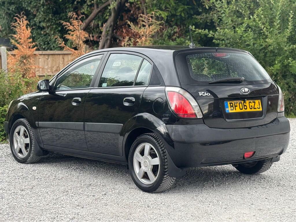 Kia RIO 1.4 LX Black #6