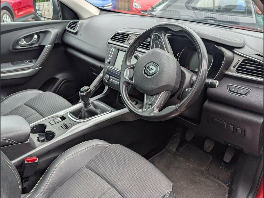 Renault Kadjar 1.5 Dci Signature Nav Euro 6 Ss Red #4