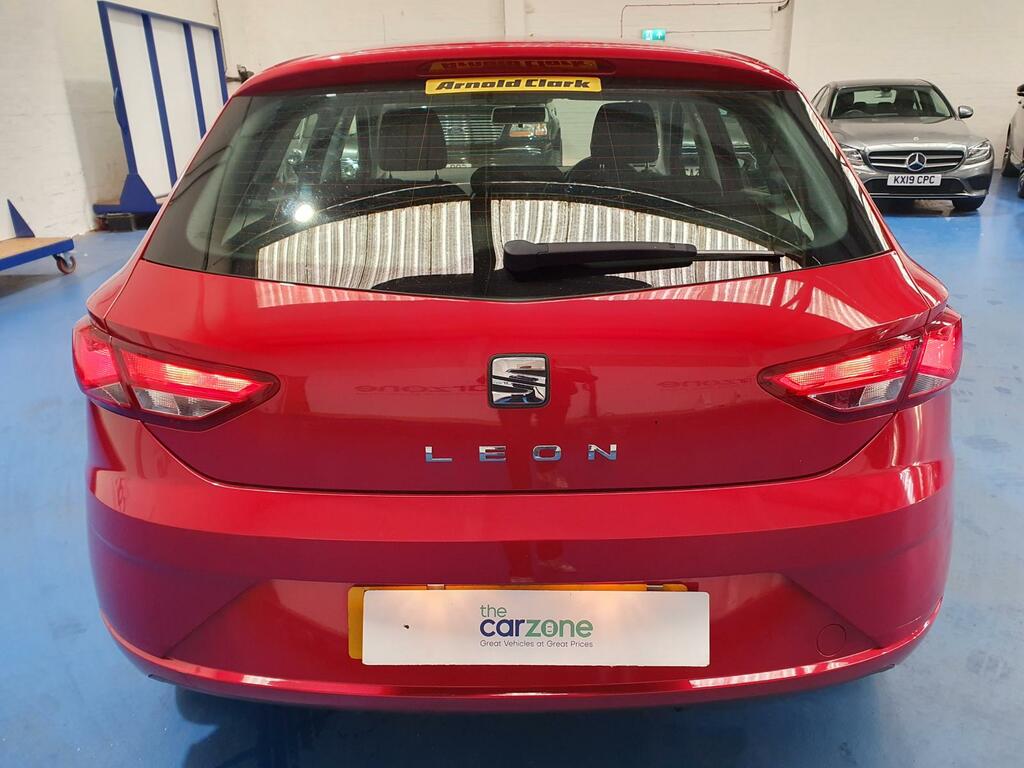 Seat Leon Hatchback CX69KWE Red #4