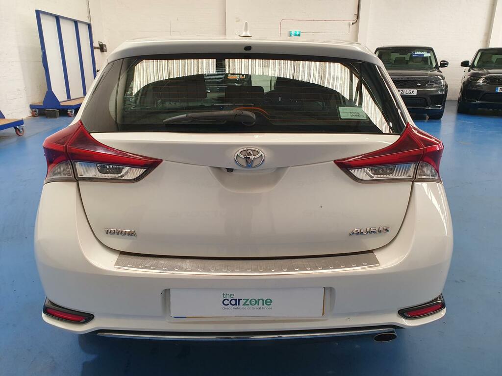 Toyota Auris Hatchback FN66EYJ #4