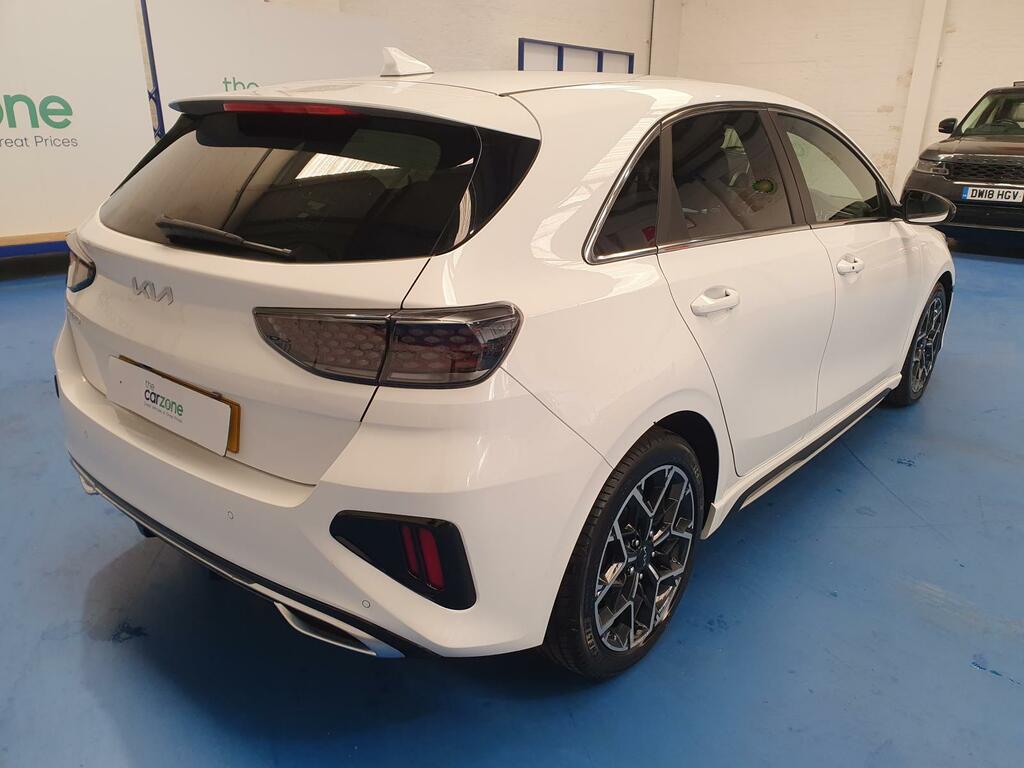 Kia Ceed Hatchback  #3
