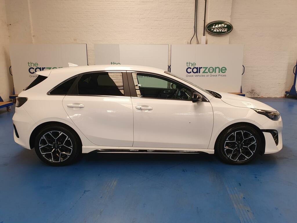 Kia Ceed Hatchback  #2