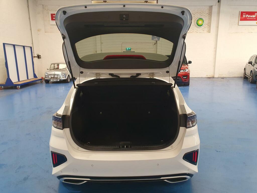 Kia Ceed Hatchback  #5
