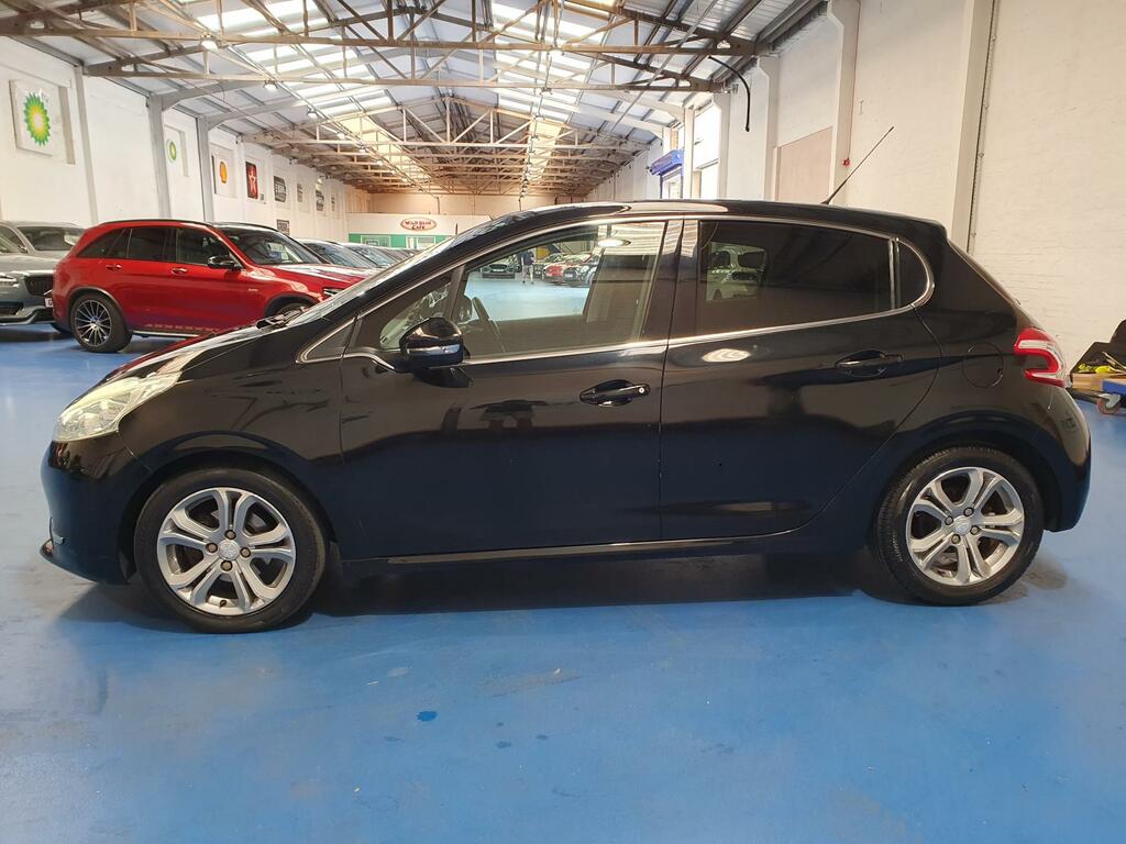 Peugeot 208 1.2L Allure 82 Bhp Pink #8