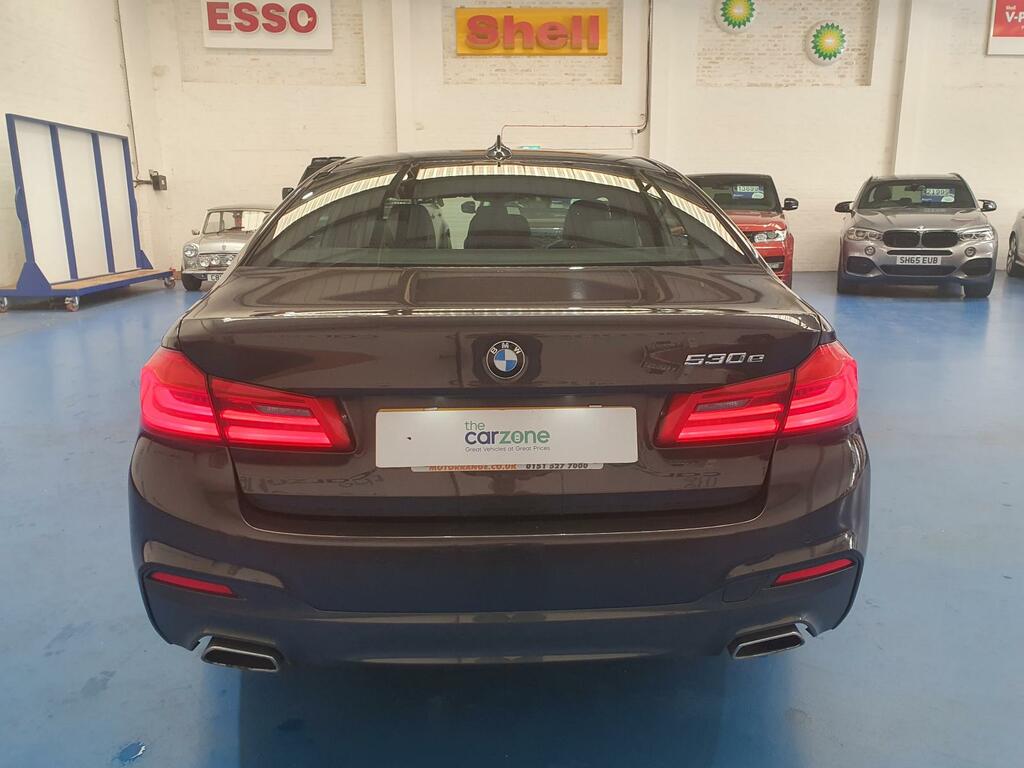 BMW 5 Series 530E M Sport Grey #4