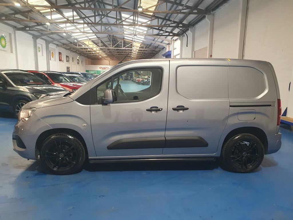 Vauxhall Combo 1.5 Turbo D 2300 Sportive L1 H1 Euro 6 White #8