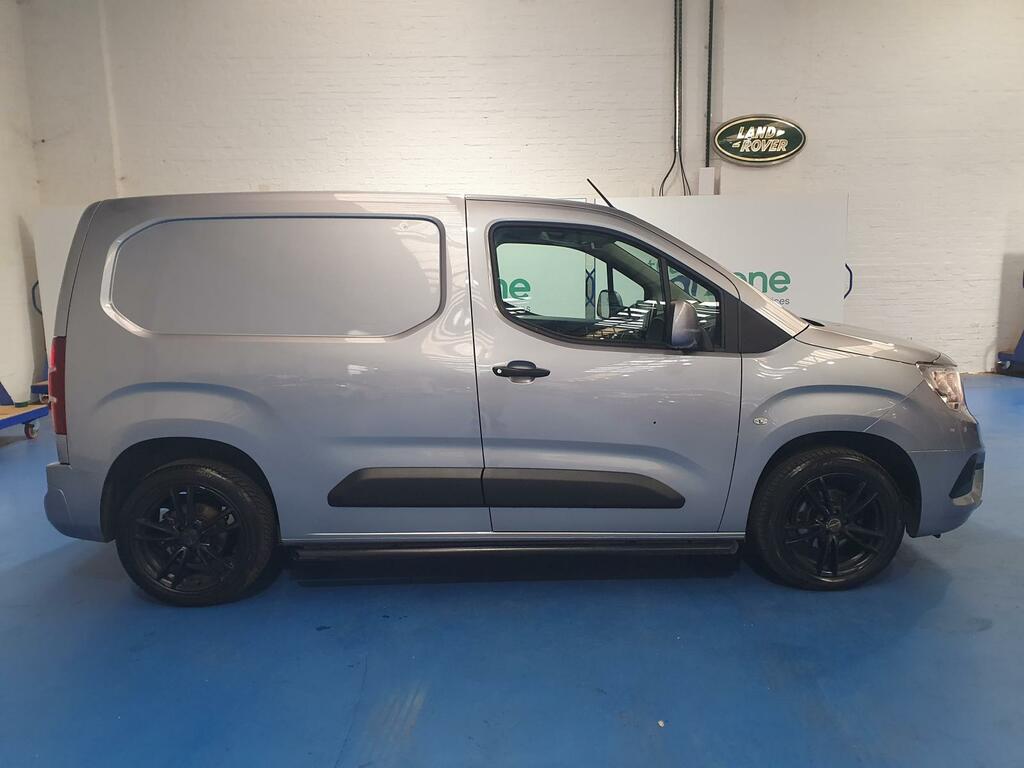 Vauxhall Combo Mpv  #2