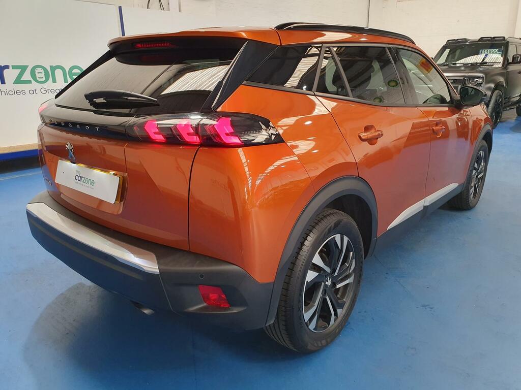 Peugeot 2008 Hatchback #3