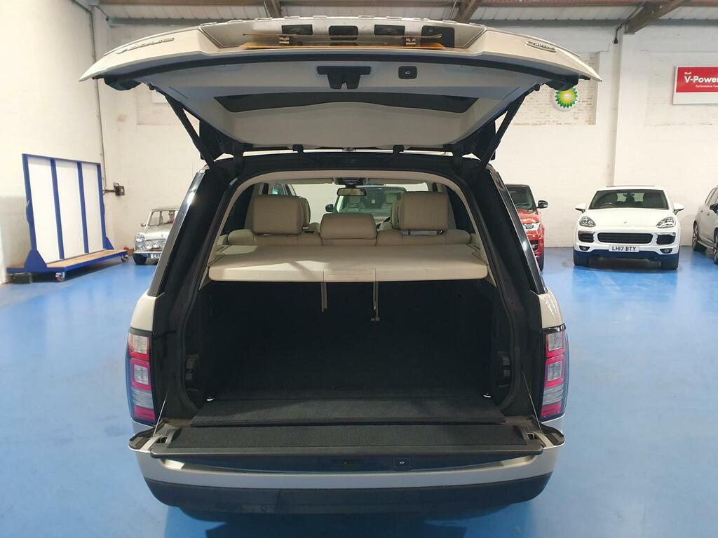 Land Rover Range Rover Estate #6