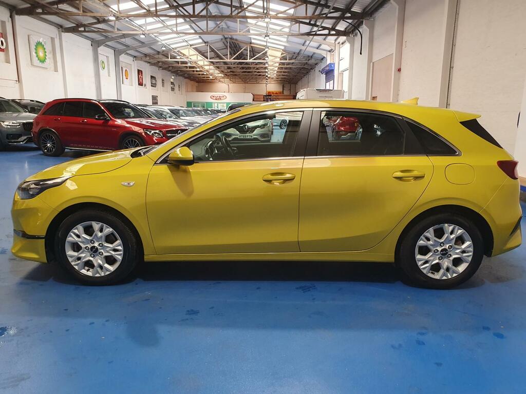 Kia Ceed Hatchback SV23XFR  #6