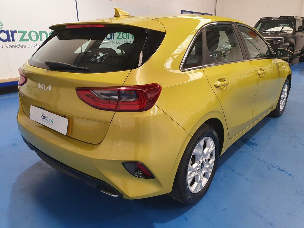 Kia Ceed Hatchback SV23XFR  #3