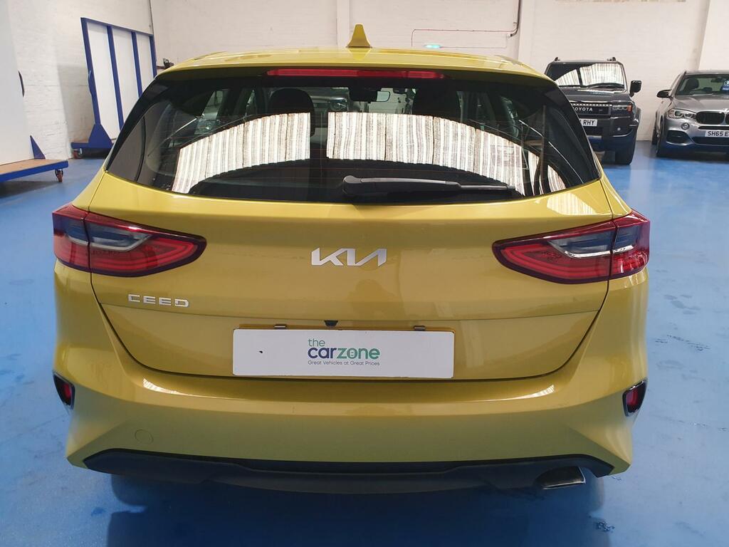 Kia Ceed Hatchback SV23XFR  #4
