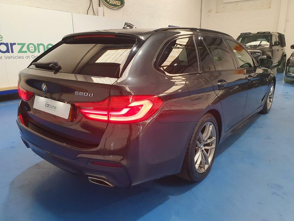 BMW 5 Series Estate YH69YYU #3