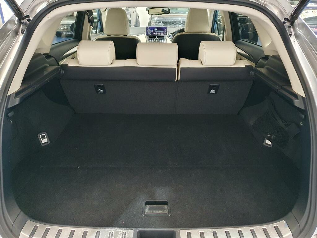 Lexus NX Estate LS71UFL #6