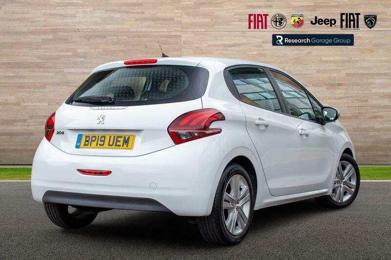 Peugeot 208 1.2 Puretech Active Euro 6 Ss White #4