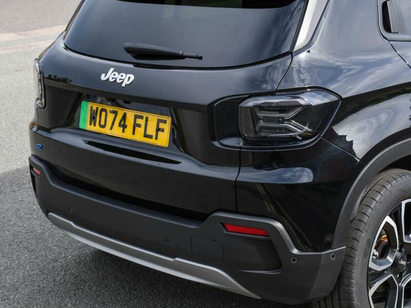 Jeep Avenger 54Kwh E-summit Black #4