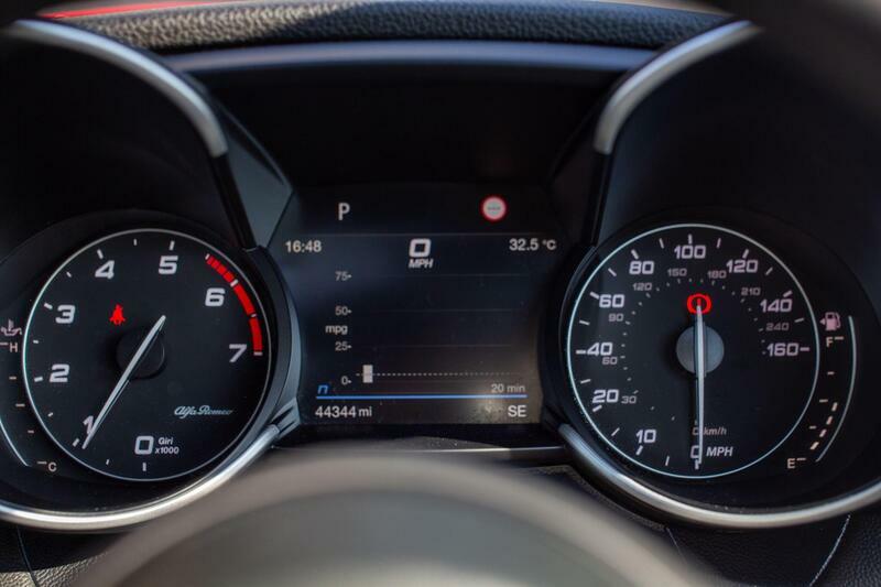 Alfa Romeo Giulia 2 2.0T Estrema Euro 6 Ss #24
