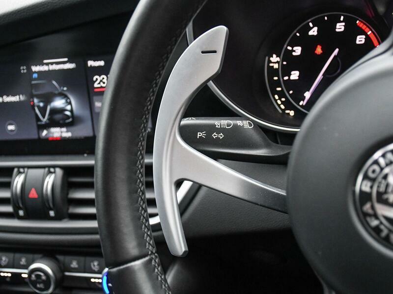 Alfa Romeo Giulia 2.0T Estrema Euro 6 Ss Black #12