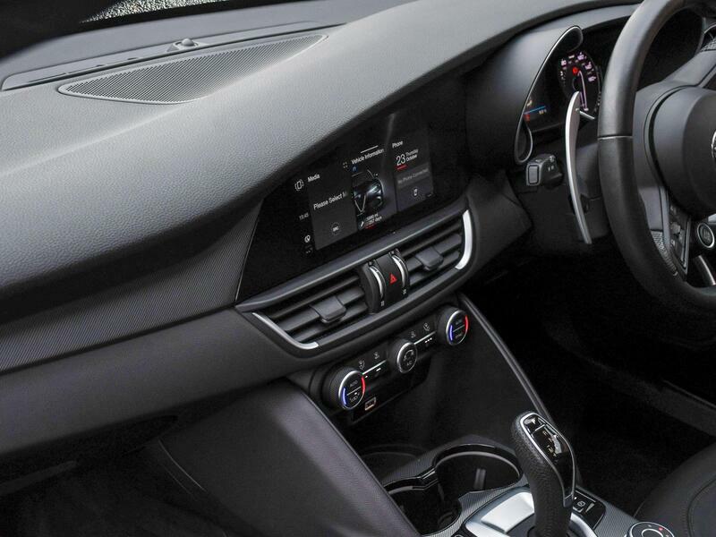 Alfa Romeo Giulia 2.0T Estrema Euro 6 Ss Black #27