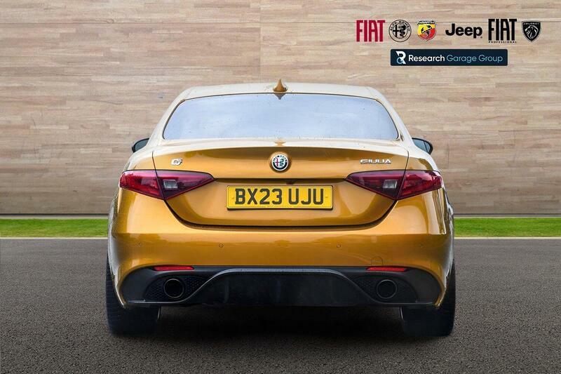 Alfa Romeo Giulia 2.0T Veloce Euro 6 Ss Yellow #4
