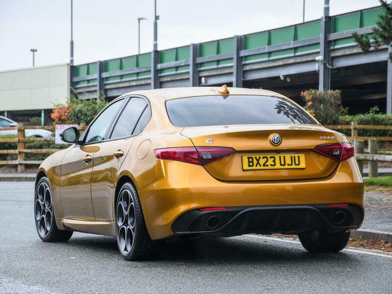 Alfa Romeo Giulia 2.0T Veloce Euro 6 Ss Yellow #3
