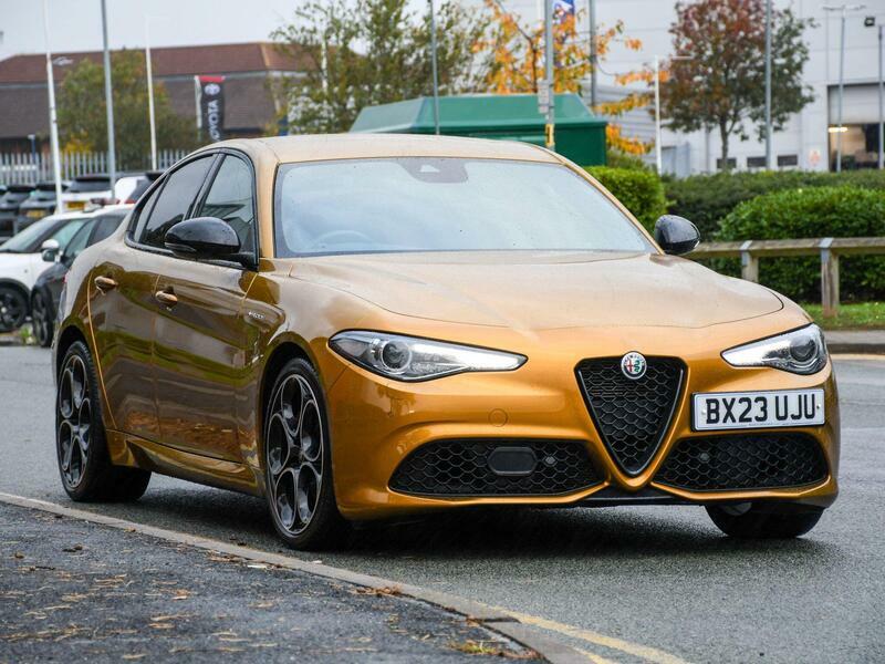 Alfa Romeo Giulia 2.0T Veloce Euro 6 Ss Yellow