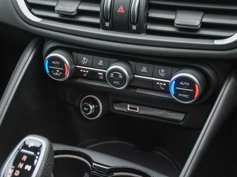 Alfa Romeo Giulia 2.0T Estrema Euro 6 Ss Black #8