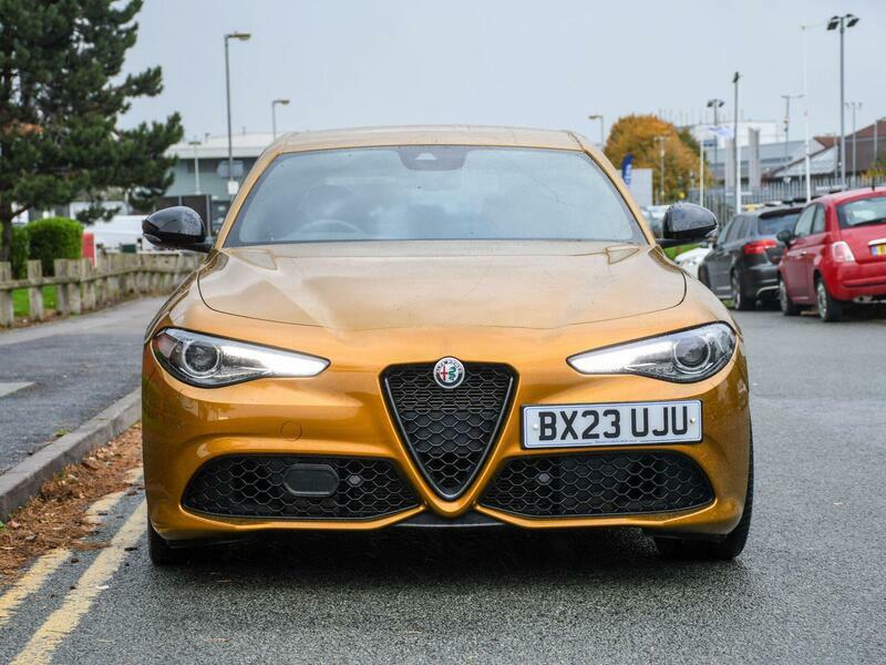 Alfa Romeo Giulia 2.0T Veloce Euro 6 Ss Yellow #2
