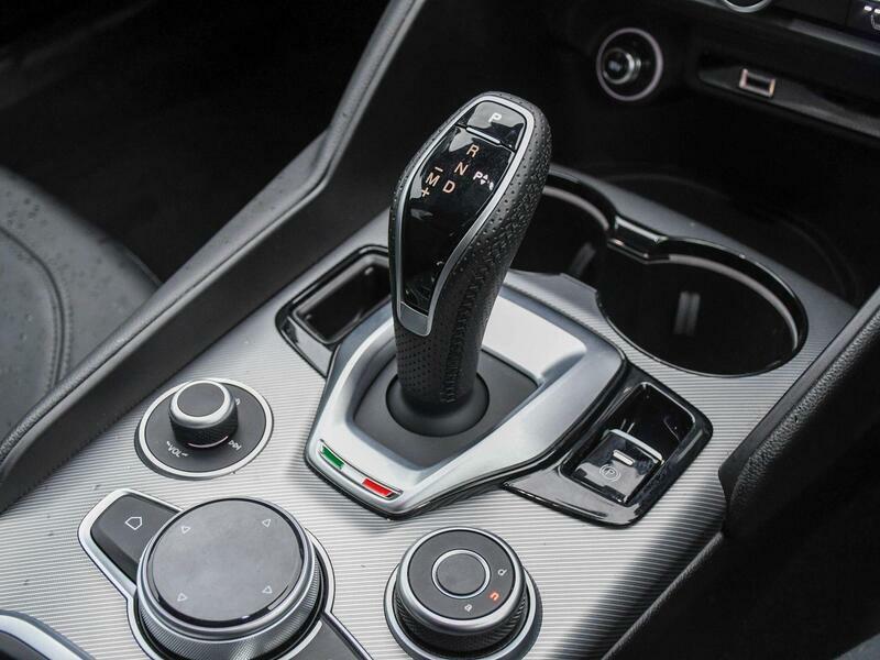 Alfa Romeo Giulia 2.0T Estrema Euro 6 Ss Black #7
