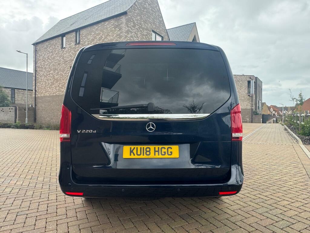 Mercedes-Benz V Class V250 D Amg Line Extra Long - 2018 68 Black #17