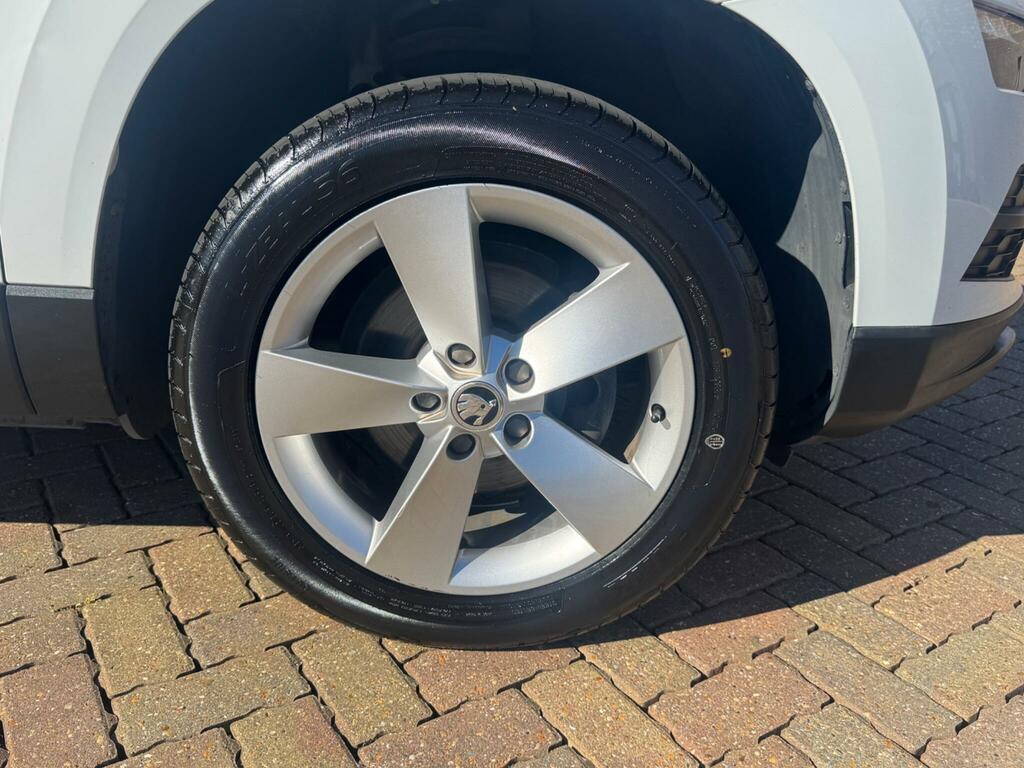 Skoda Karoq 1.5 Tsi Act Se L Suv Silver #38