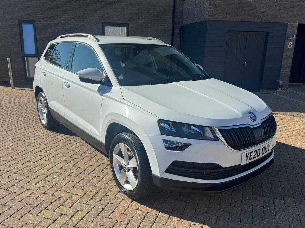 Skoda Karoq Se White #5
