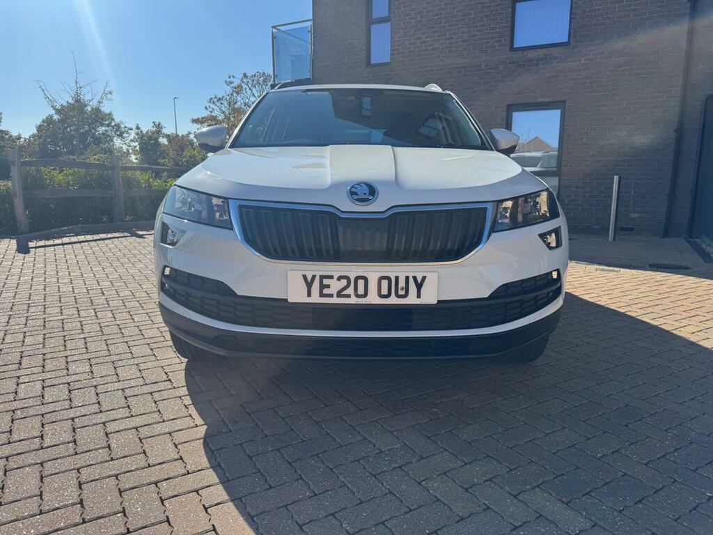 Skoda Karoq Se White #2