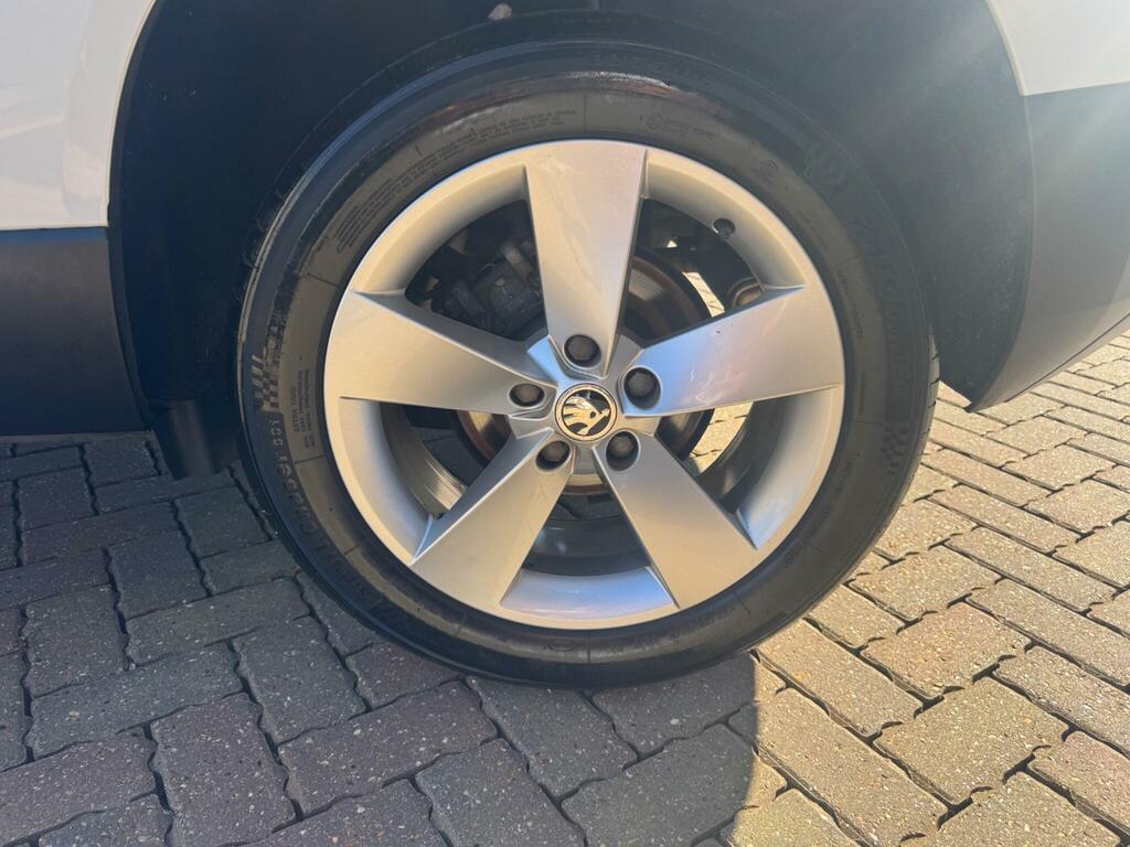 Skoda Karoq 1.5 Tsi Act Se L Suv Silver #36