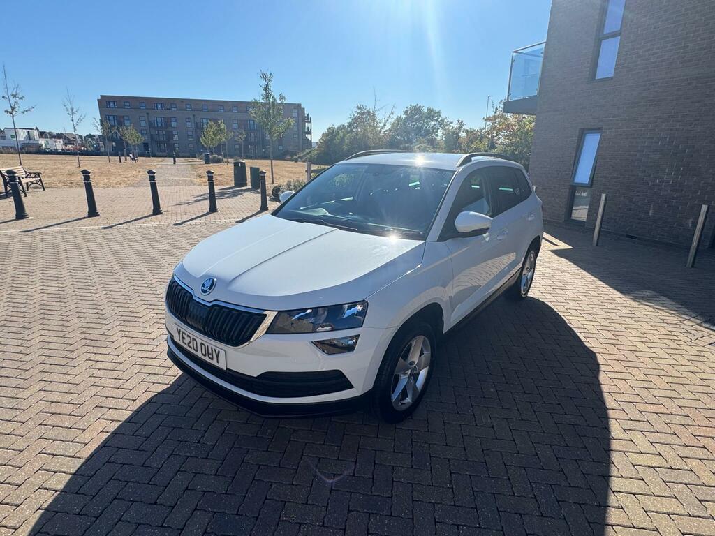 Skoda Karoq Se White #3