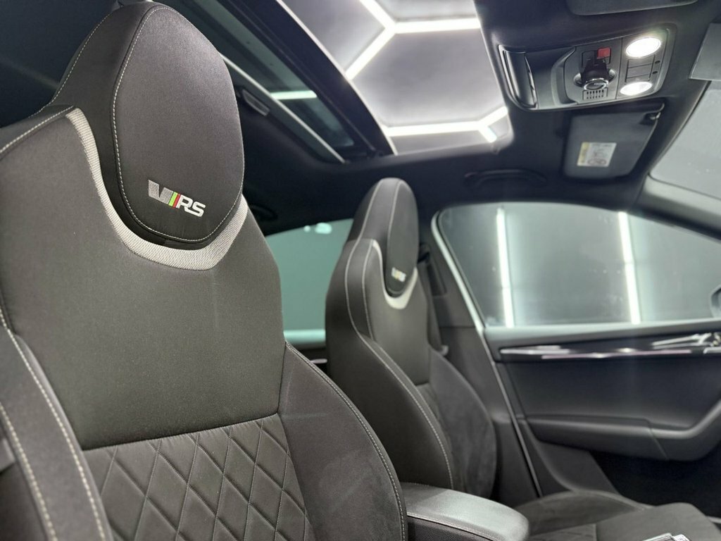 Skoda Octavia 2L Vrs White #5