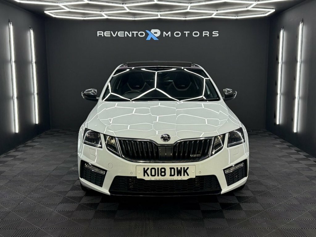 Skoda Octavia 2L Vrs White #3