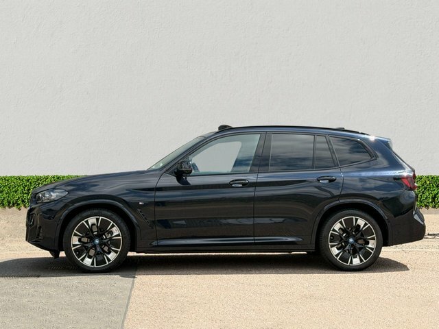BMW iX3 80Kwh M Sport Pro Suv 286 Ps PO72XBE Black #4