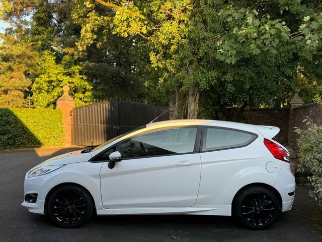 Ford Fiesta 2014 1.6 Tdci Zetec S Hatchback White #2