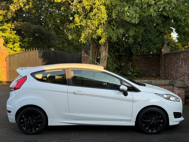 Ford Fiesta 2014 1.6 Tdci Zetec S Hatchback White #5