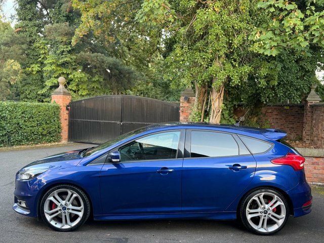 Ford Focus 2016 2.0 Tdci St-2 Hatchback Eur Blue #2